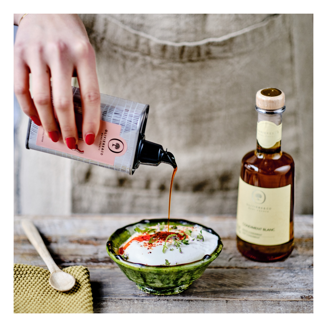 Produkt bily balsamico ocet na salad