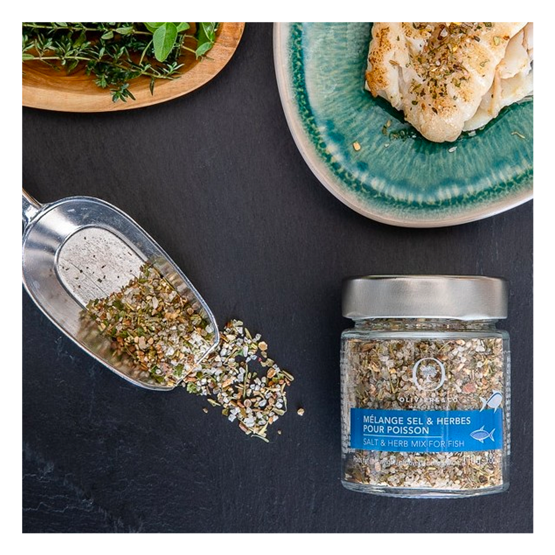 Mixture of salt and herbs for fish