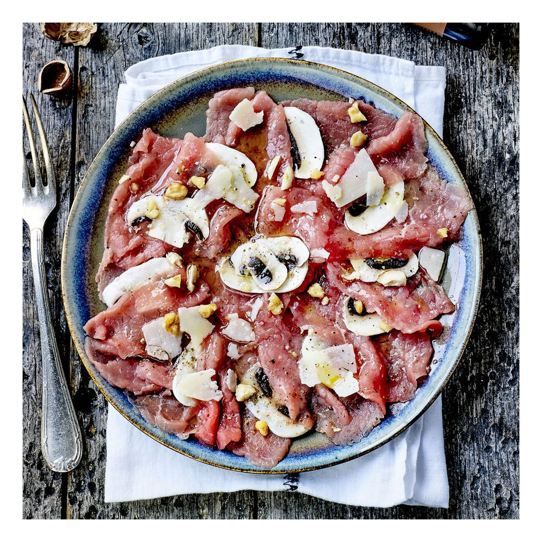 a mixture of salt and herbs for meat