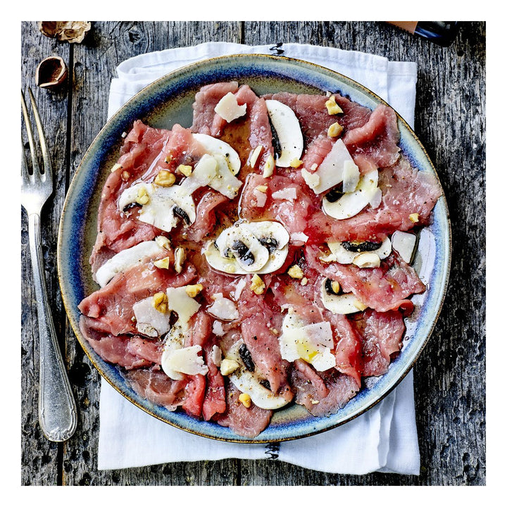 a mixture of salt and herbs for meat