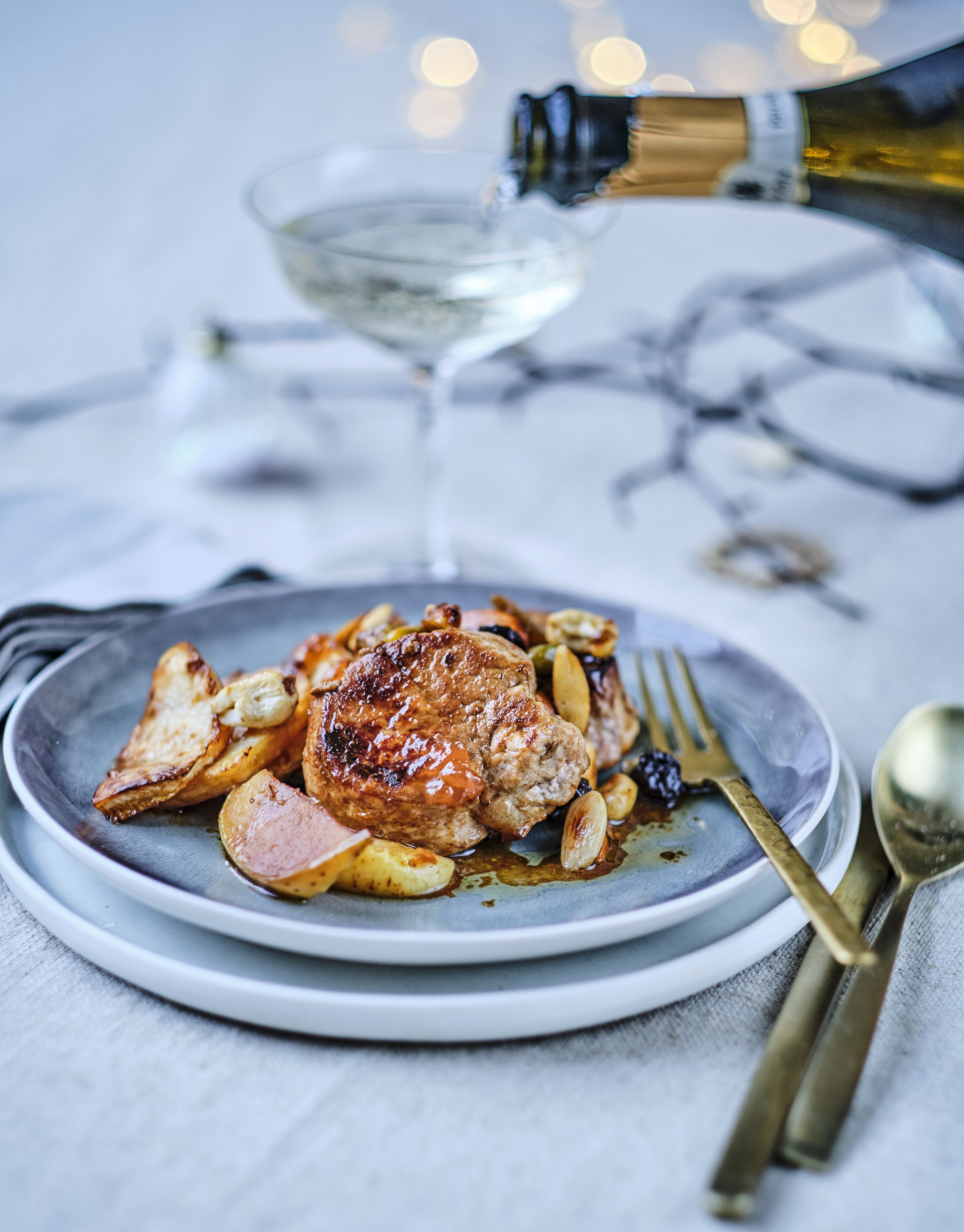 Recept | Vepřová panenka glazovaná medem a sušeným ovocem – gurmánský recept Oliviers&Co